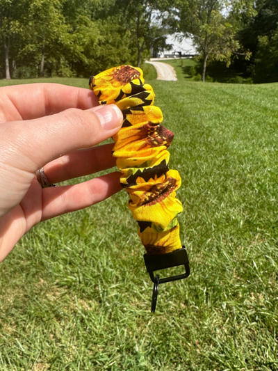 Black Sunflower Scrunchie Key Chain
