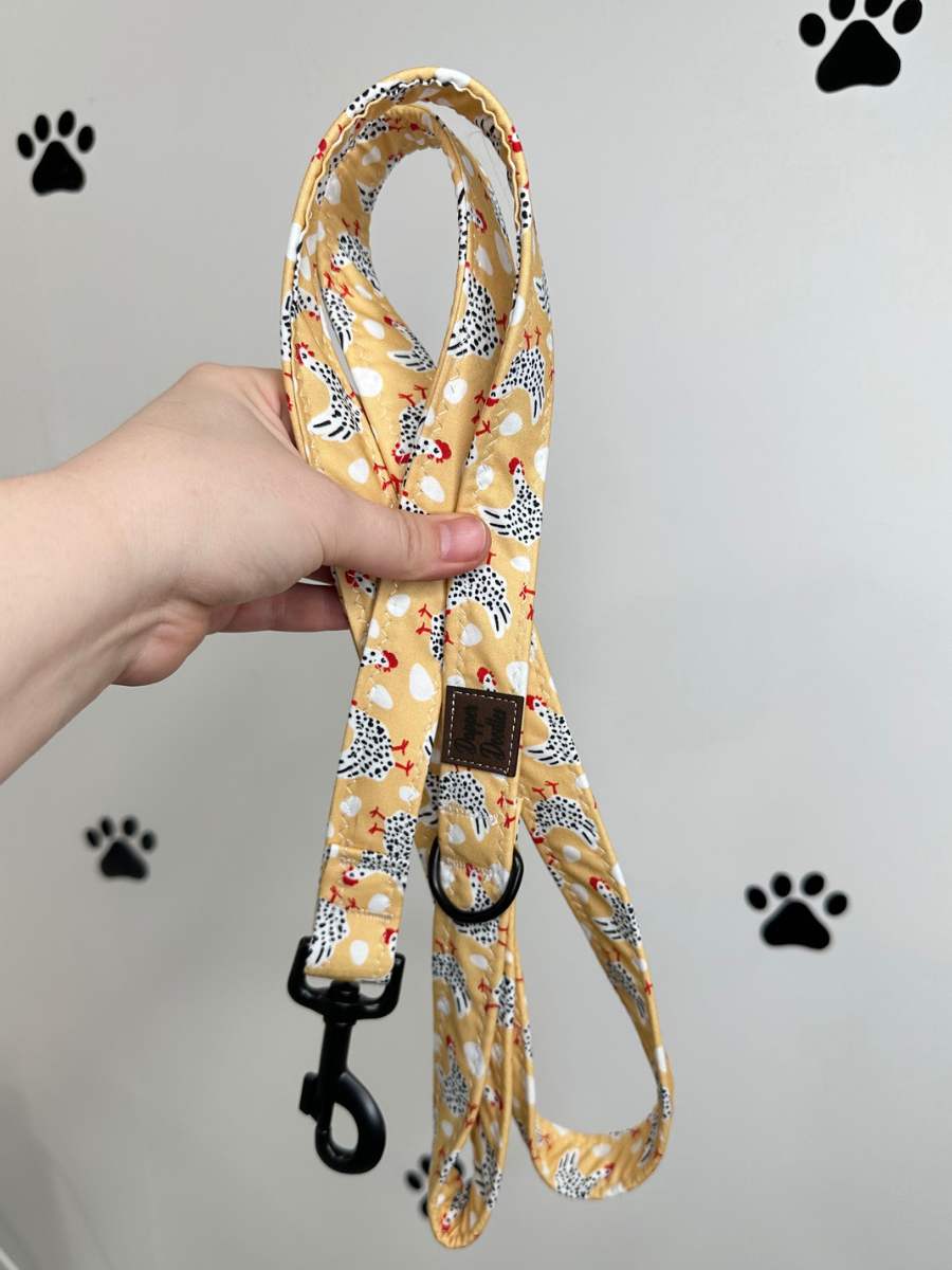 Spotted Chicken Leash
