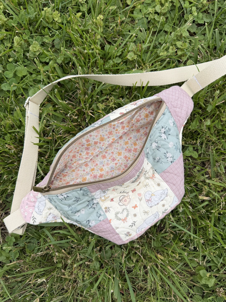 Small Goose Quilt Bum Bag