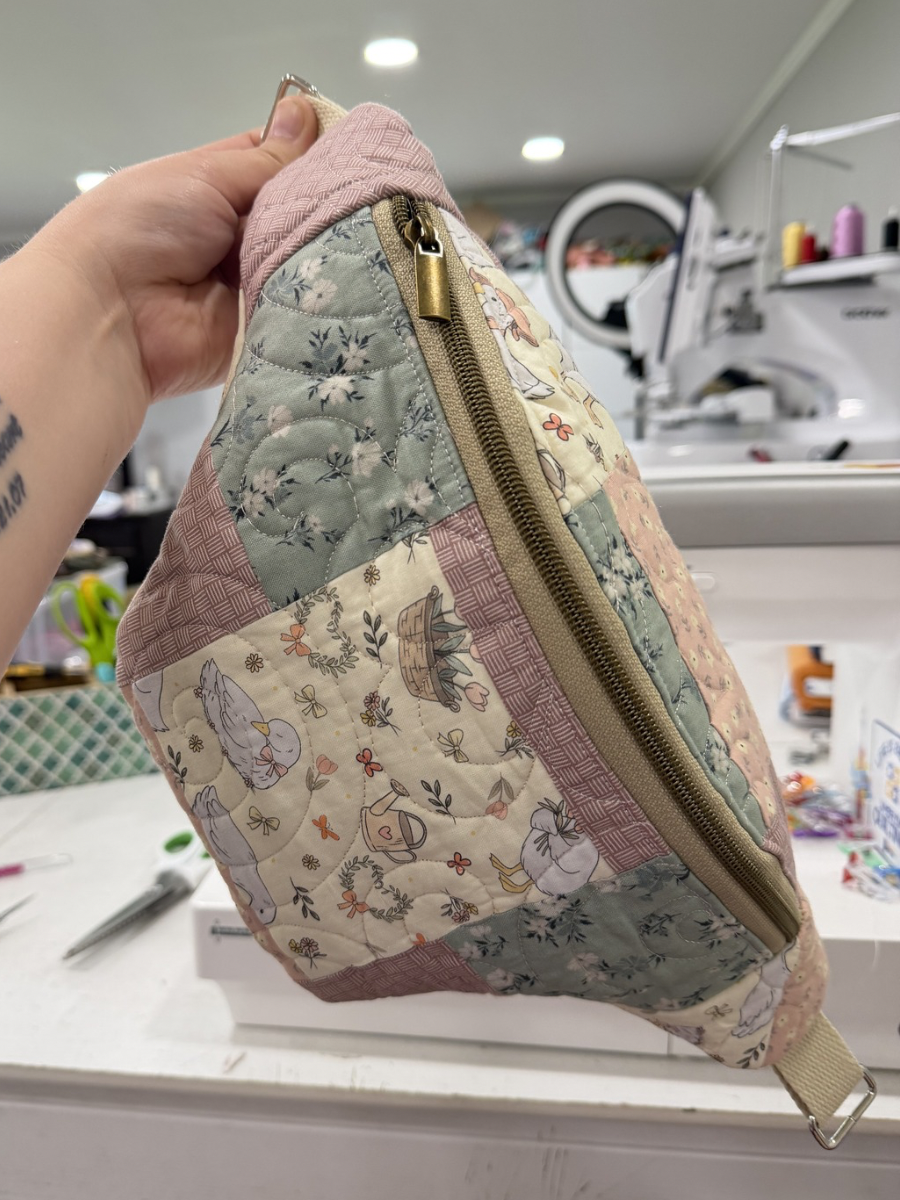 Small Goose Quilt Bum Bag