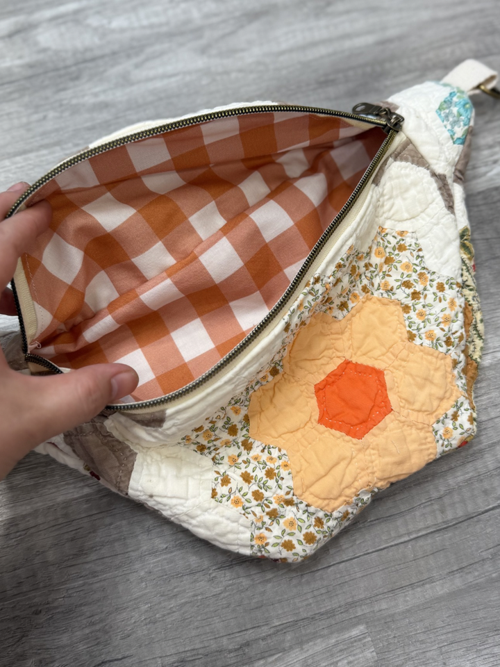 121. Quilted Bumbag