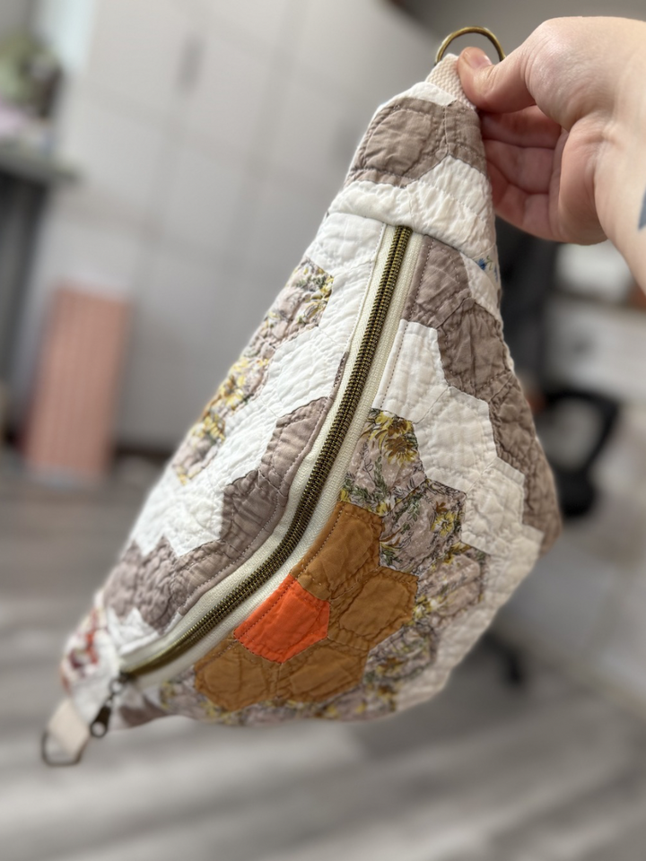 118. Quilted Bumbag